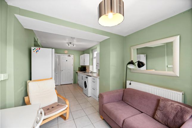 10, Windsor Street, Swansea photo 4