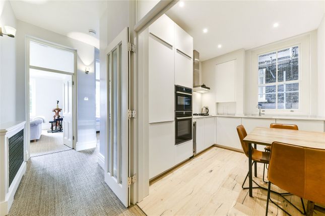Hallway/Kitchen
