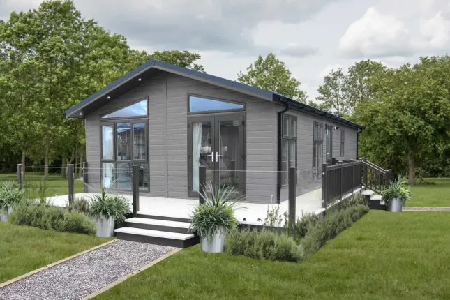Classic 2019 Lawns Edited 4Web2 2048x1290.Jpg.Webp