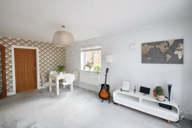 7 Broadmead Court Broadmead Road, Woodford Green photo 3