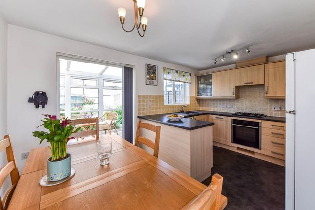 35 Tide Way, Chichester photo 2