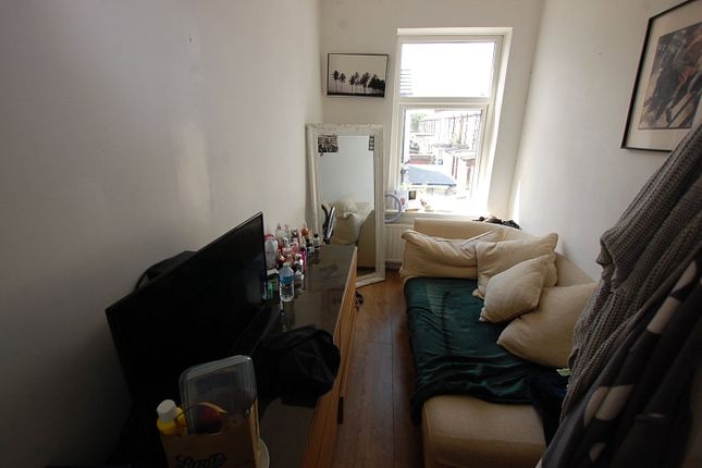 47, Birch Street, Greater Manchester photo 5
