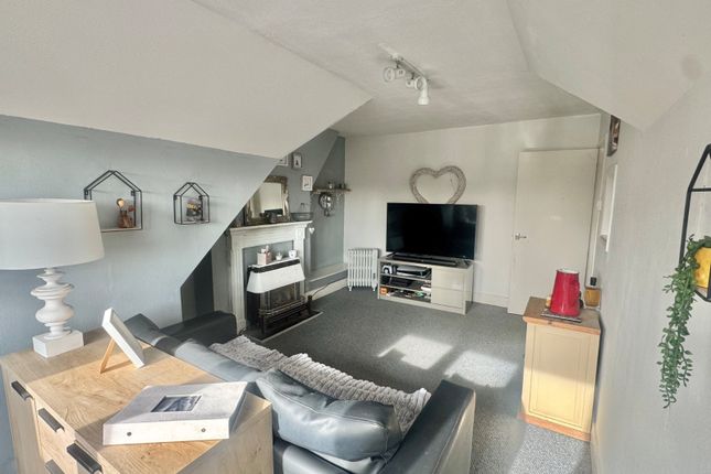 Flat 3, 326, Cheriton Road, Kent photo 4