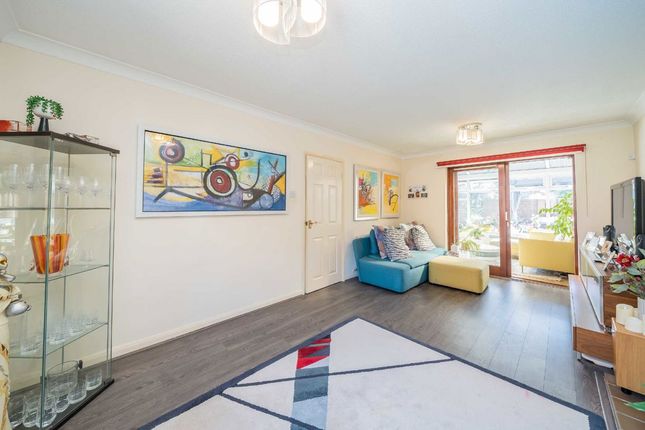 41, Partridge Road, Hampton photo 3