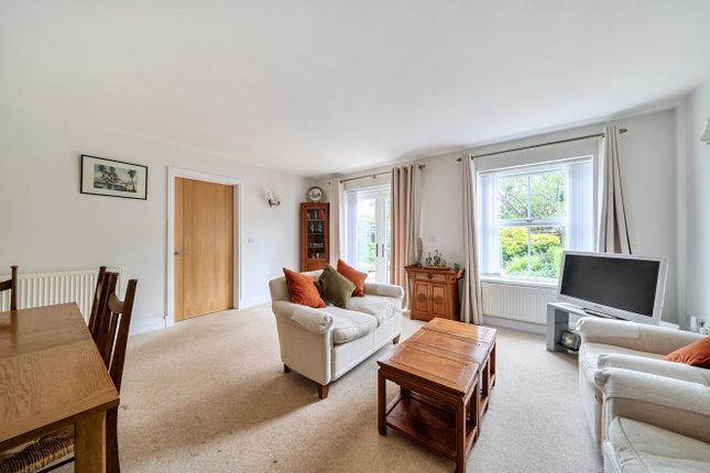4, Oaklands, Worthing photo 2