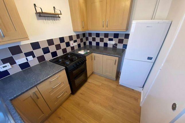 111, Sunnymead, Peterborough photo 3