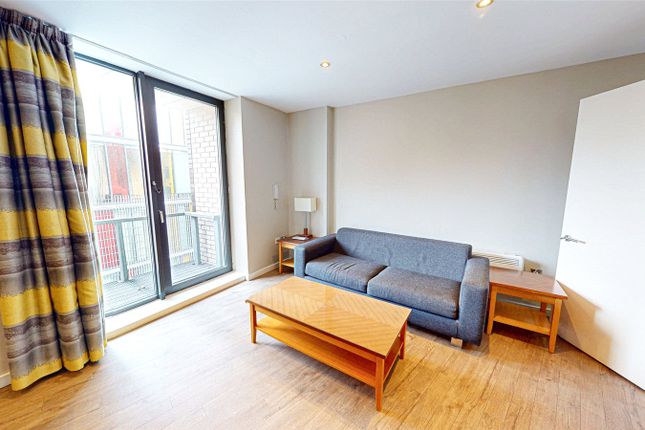 411 Icon, Manchester photo 2