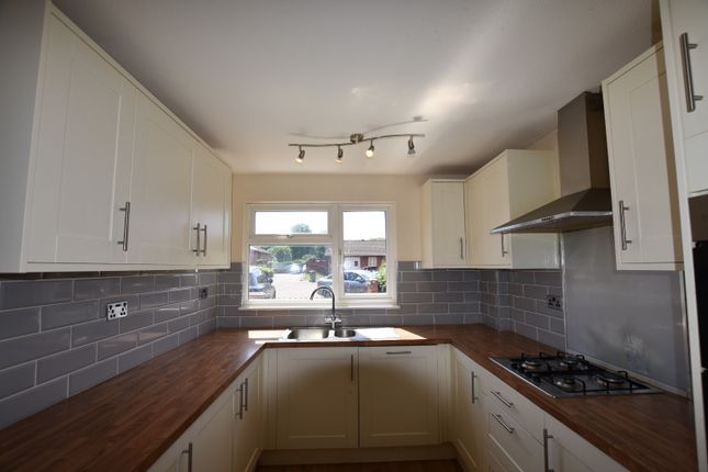 9, Copsewood, Peterborough photo 3