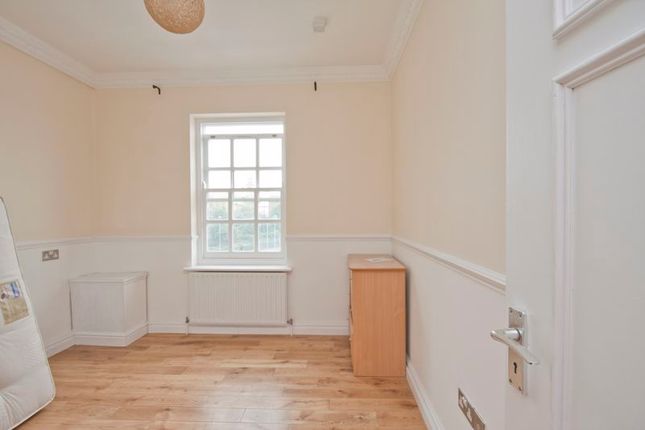 Beg Oct Flat 13, Charrington House, Cephas Avenue, London photo 4