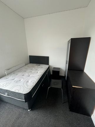 Thumbnail Room to rent in Newlands Road, Middlesbrough