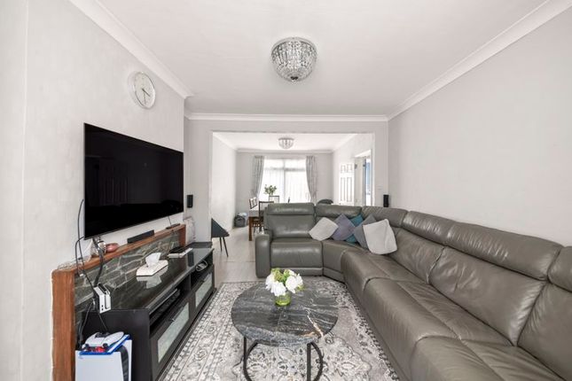 102, Elms Road, Harrow photo 2