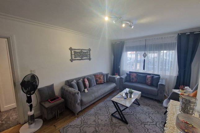 74, ST. ALBANS photo 3