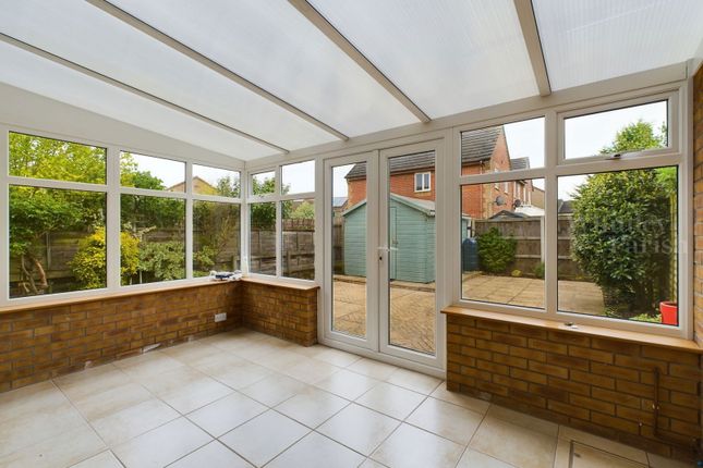 8, St. Nicholas Close, Norwich photo 2