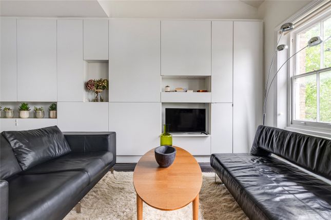 Flat to rent in 103 King Henrys Road, Primrose Hill, London