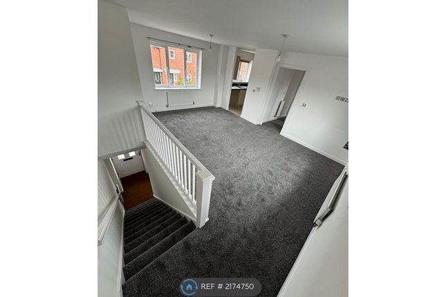 Thumbnail Maisonette to rent in Little Highwood Way, Brentwood