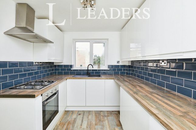74, Hollowood Avenue, Littleover photo 4