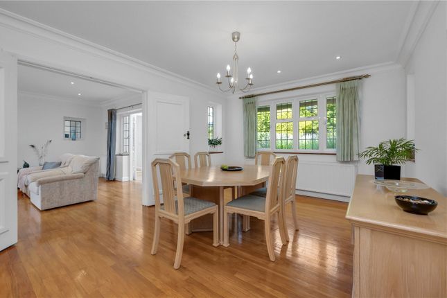 Larkspur, 14, Esher Place Avenue, Surrey photo 4
