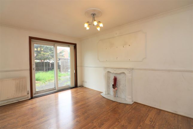 46, Sheerwater Road, London photo 3