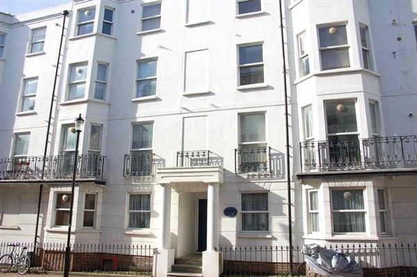 Flat to rent in St Annes Court, Burlington Street, Kemptown, Brighton