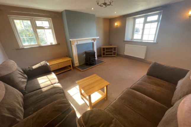Cottage to rent in Eastleigh, Bideford