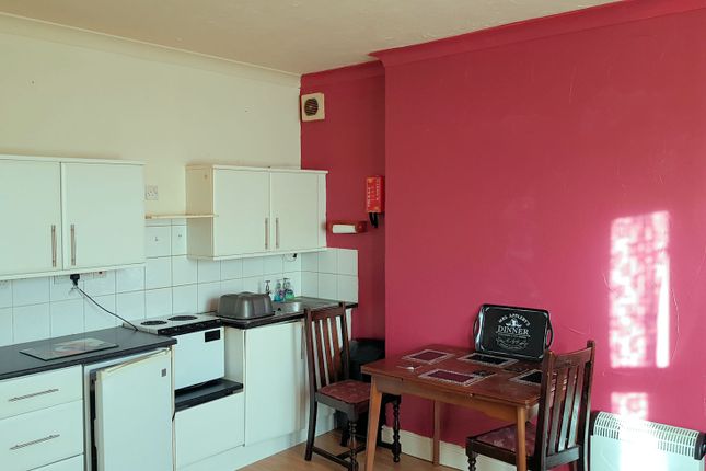 1 Bedroom Flats To Let In Clacton On Sea Primelocation