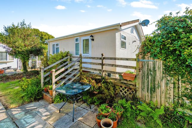 Mobile/park home for sale in Thatched Cottage Park, Southampton Road, Lyndhurst, Hampshire