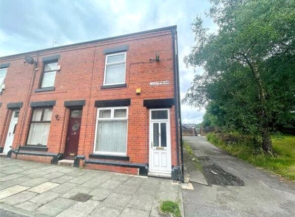 Thumbnail End terrace house to rent in London Road, Oldham, Greater Manchester