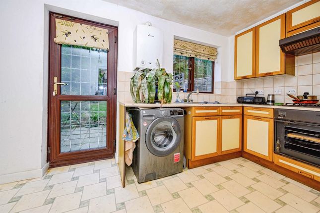 10, Hunters Oak, Hemel Hempstead photo 3