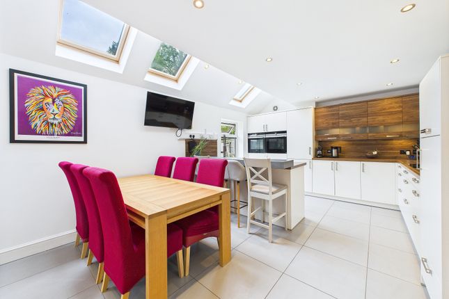 Open Plan Family Dining Kitchen