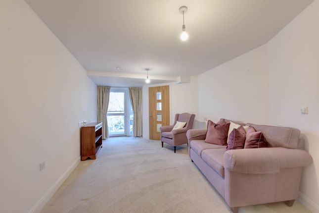 28 Albert Court, Reading Road, Henley On Thames photo 3