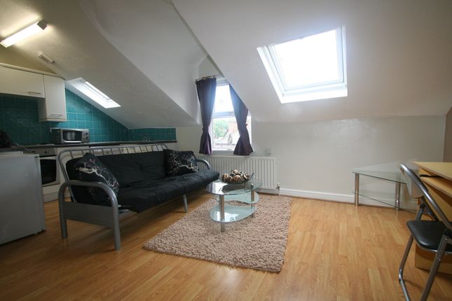 Thumbnail Terraced house to rent in Moor View, Leeds