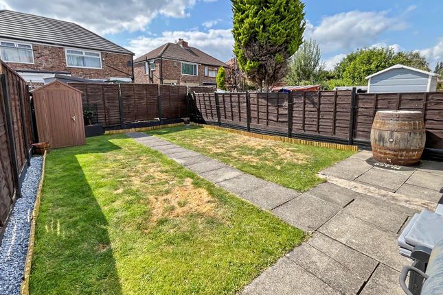 40 Pembroke Drive, Bury photo 2