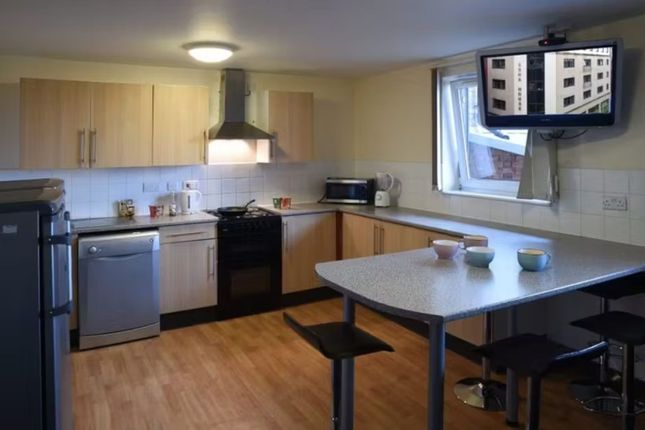 Flat to rent in Asha House, 63 Woodgate, Loughborough