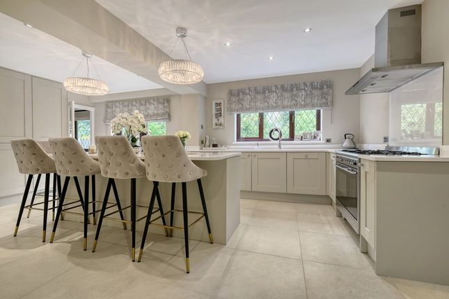 14, Lincefield, Basildon photo 2