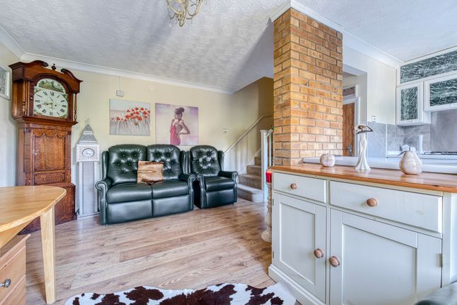 46 Staplehurst Close, Lowestoft photo 4
