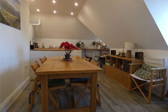 Flat 9, London Court, 60A London Road, Canterbury photo 4