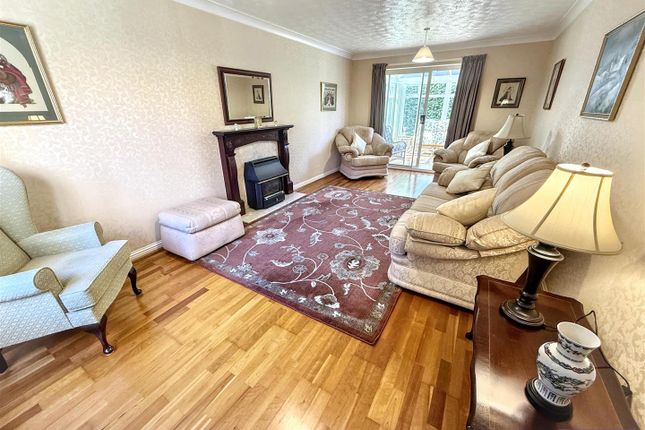 6, The Ford, Prudhoe photo 2
