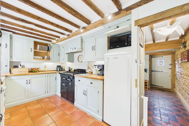 April Cottage, 5 Oxford Road, Banbury photo 2