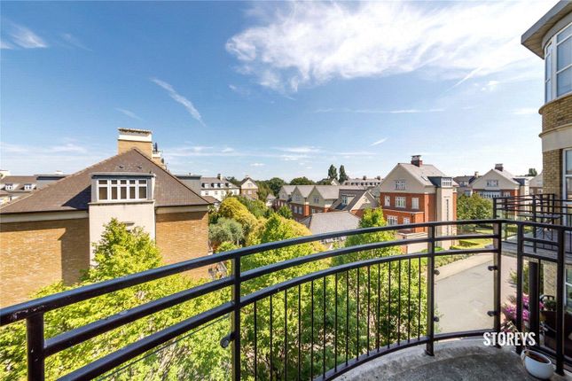 Flat to rent in Melliss Avenue, Richmond