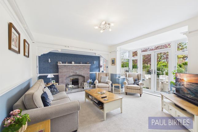 13, Chesham Avenue, Trafford photo 3