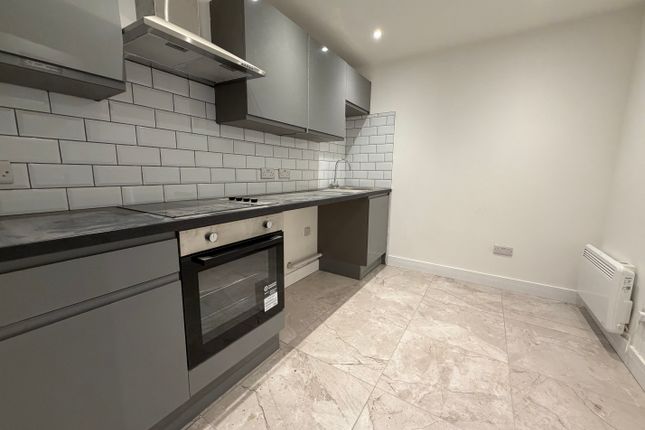 Flat 2, 49, Leigh Road, Eastleigh photo 2