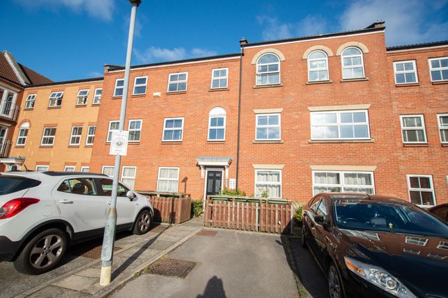 Thumbnail Flat to rent in Plimsoll Way, Hull