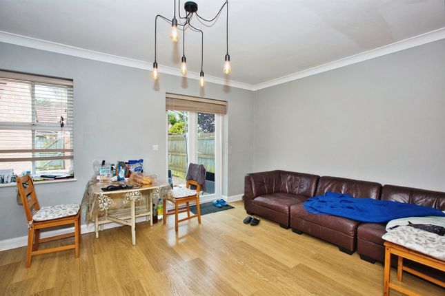 78, Century Park, Yeovil photo 2
