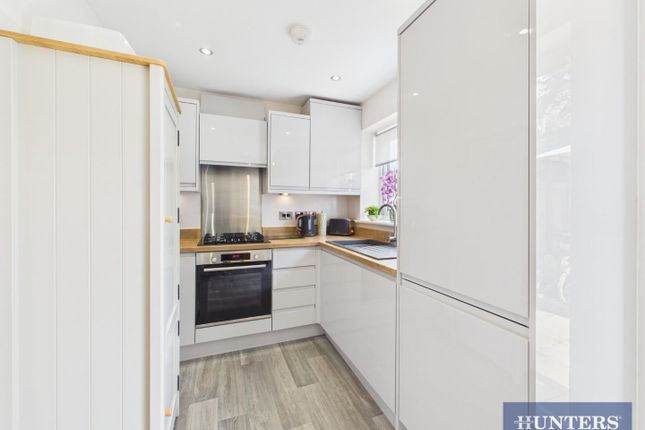 9, Sixton Place, Filey photo 2