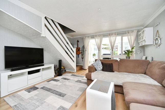 69, Foxhill, Peacehaven photo 4