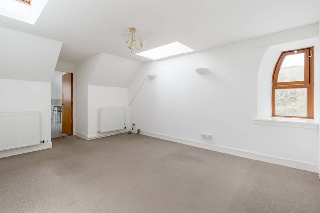 10 Craigside, Buccleuch Street, Innerleithen photo 2