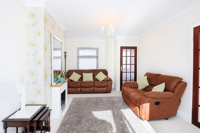27, Llanarth Street, Caerphilly photo 2