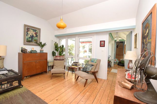 47, Curtis Way, London photo 2