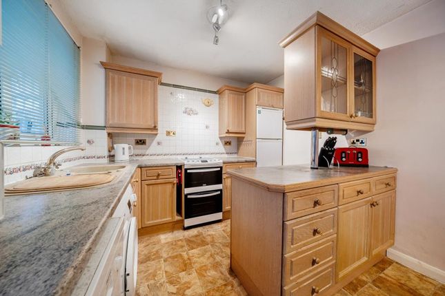 15 ROUNDHAM CLOSE, Roundham Close, Kidlington photo 4