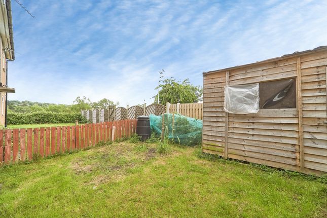 93, Greenlea Avenue, Leeds photo 4